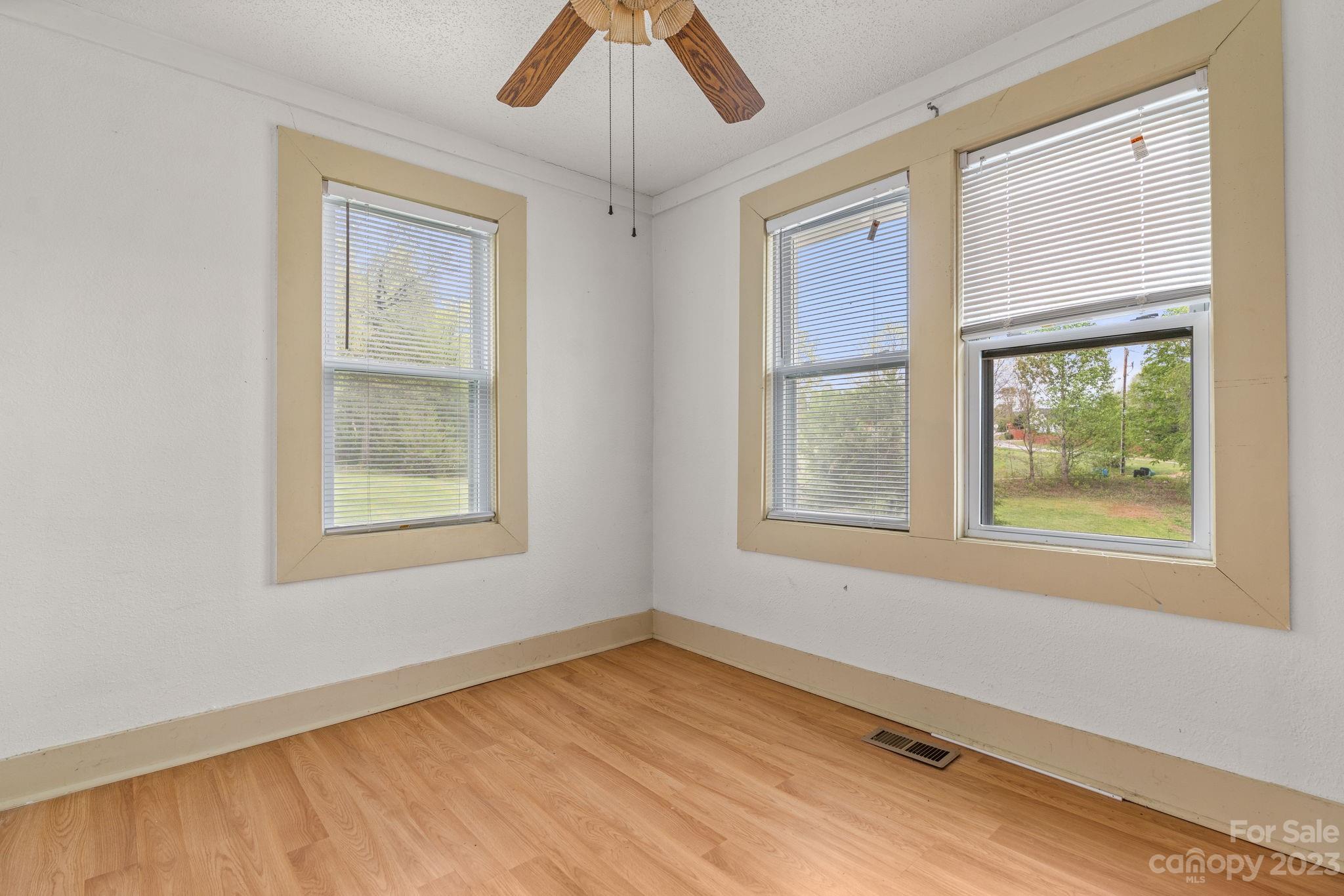 18 Wesleyan Drive Candler NC 28715