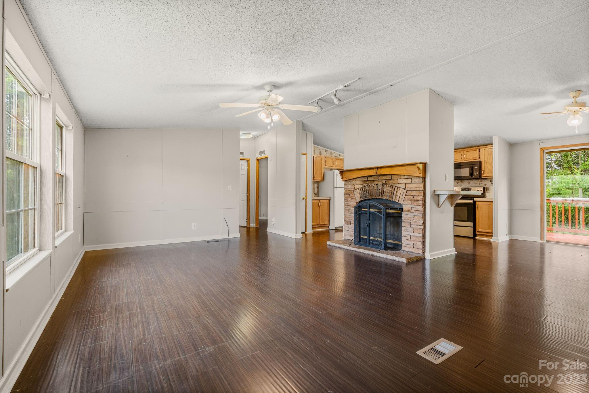 18 Wesleyan Drive Candler NC 28715