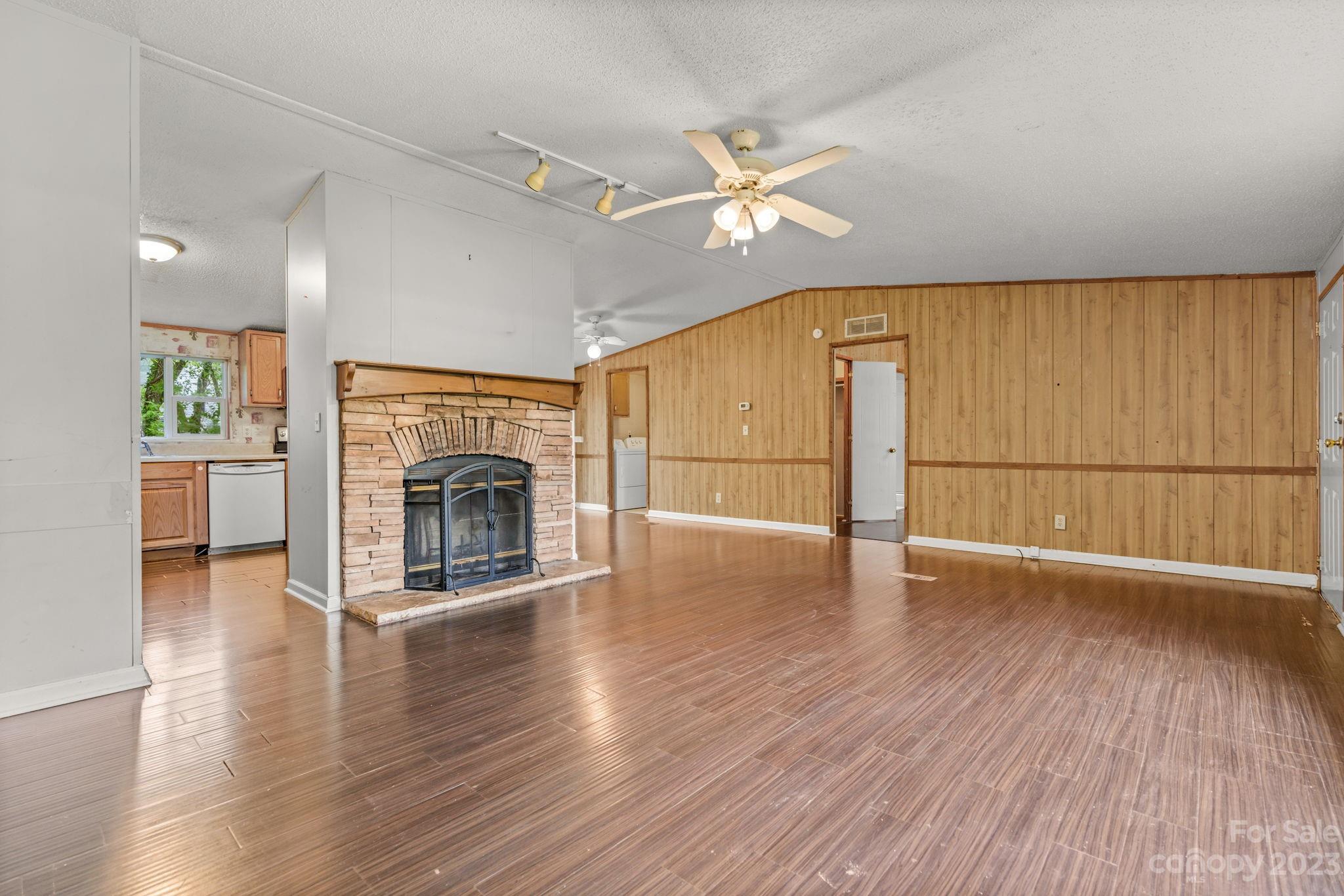 18 Wesleyan Drive Candler NC 28715
