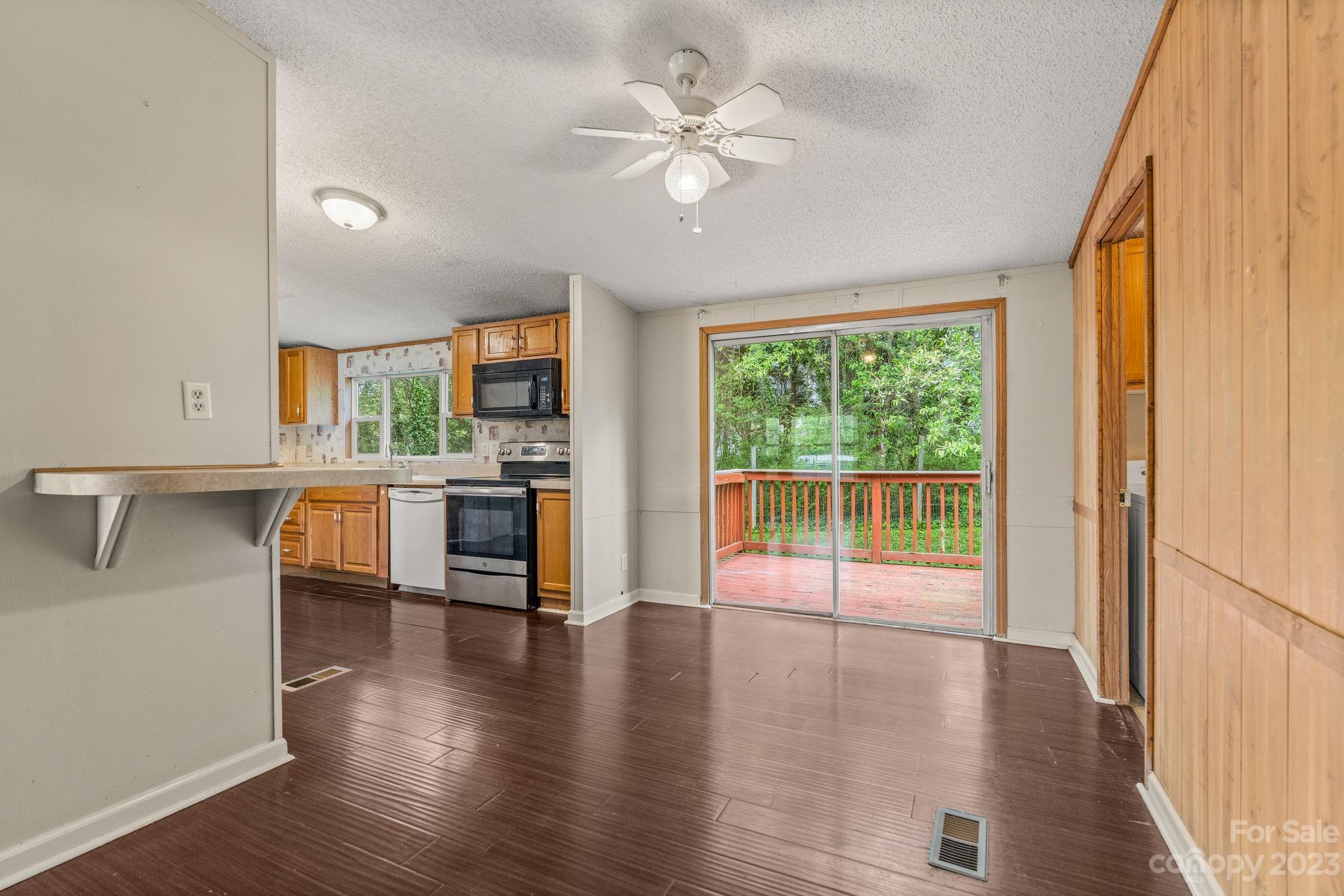 18 Wesleyan Drive Candler NC 28715