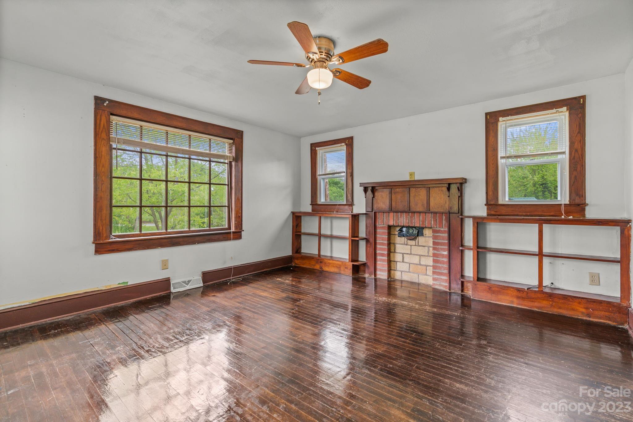18 Wesleyan Drive Candler NC 28715