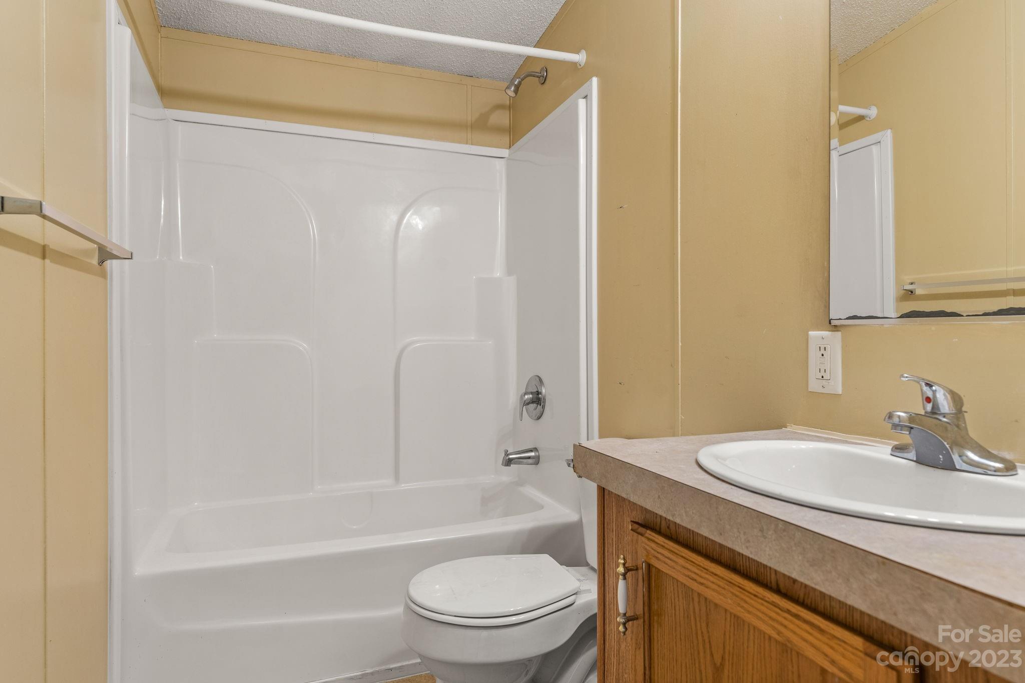 18 Wesleyan Drive Candler NC 28715