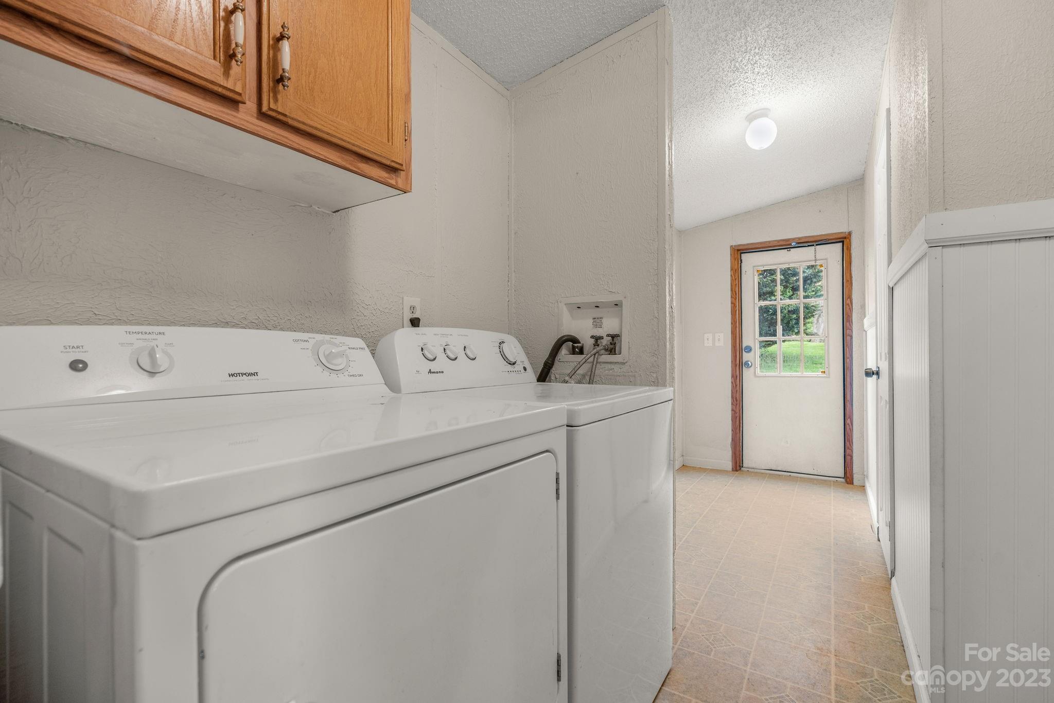 18 Wesleyan Drive Candler NC 28715