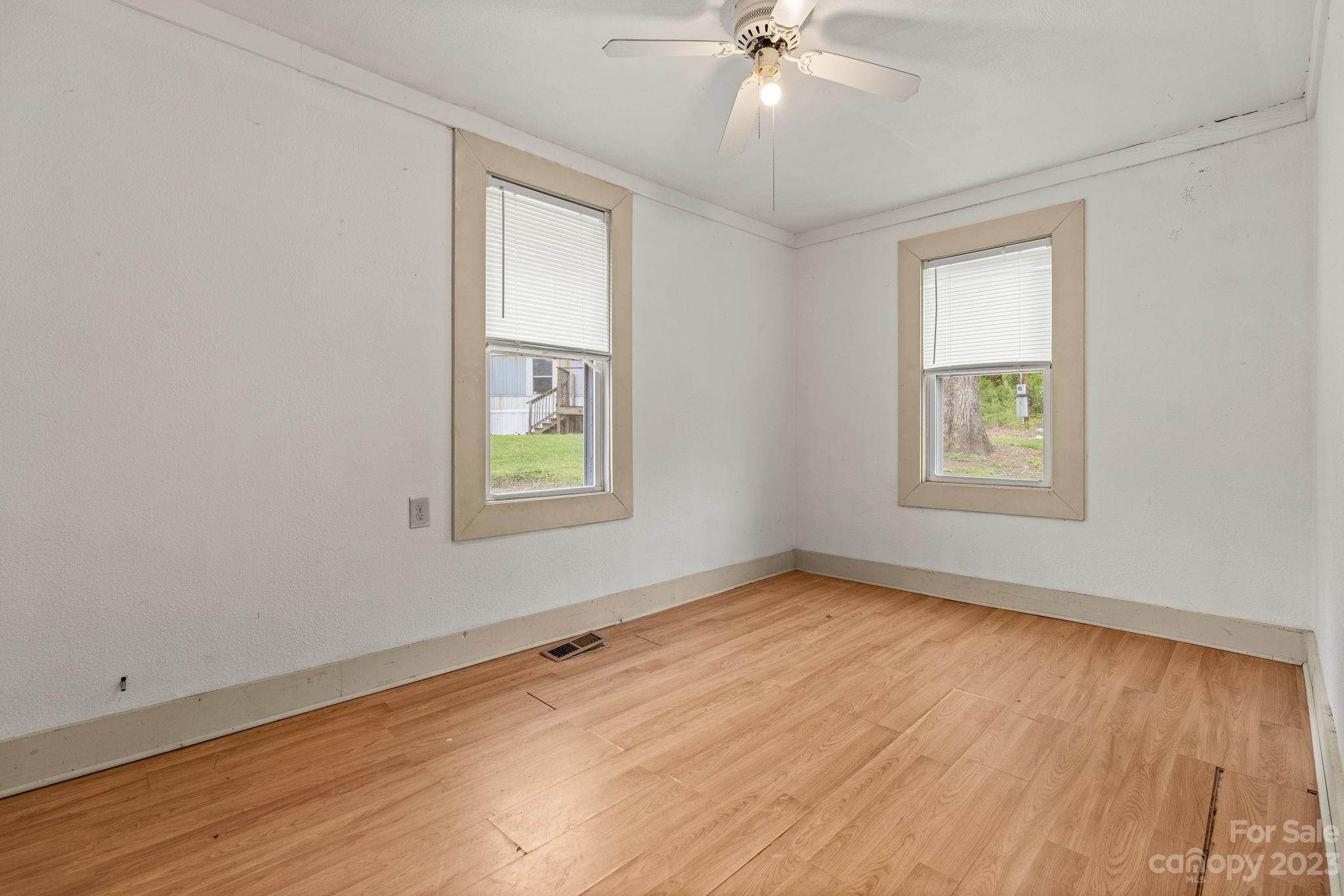 18 Wesleyan Drive Candler NC 28715