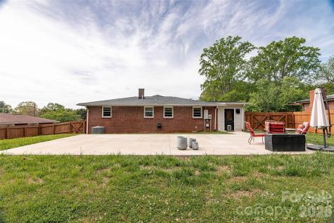 445 Old Caroleen Road Forest City NC 28043