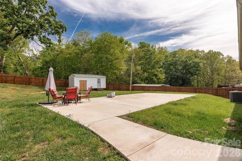 445 Old Caroleen Road Forest City NC 28043