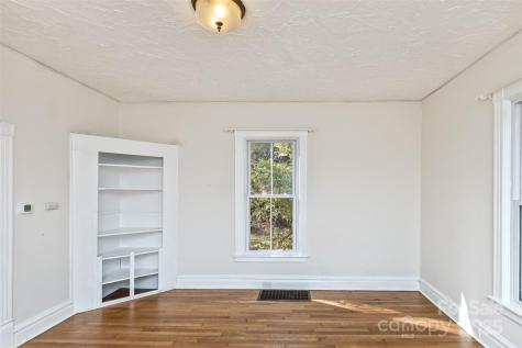 195 Terrace Drive Canton NC 28716