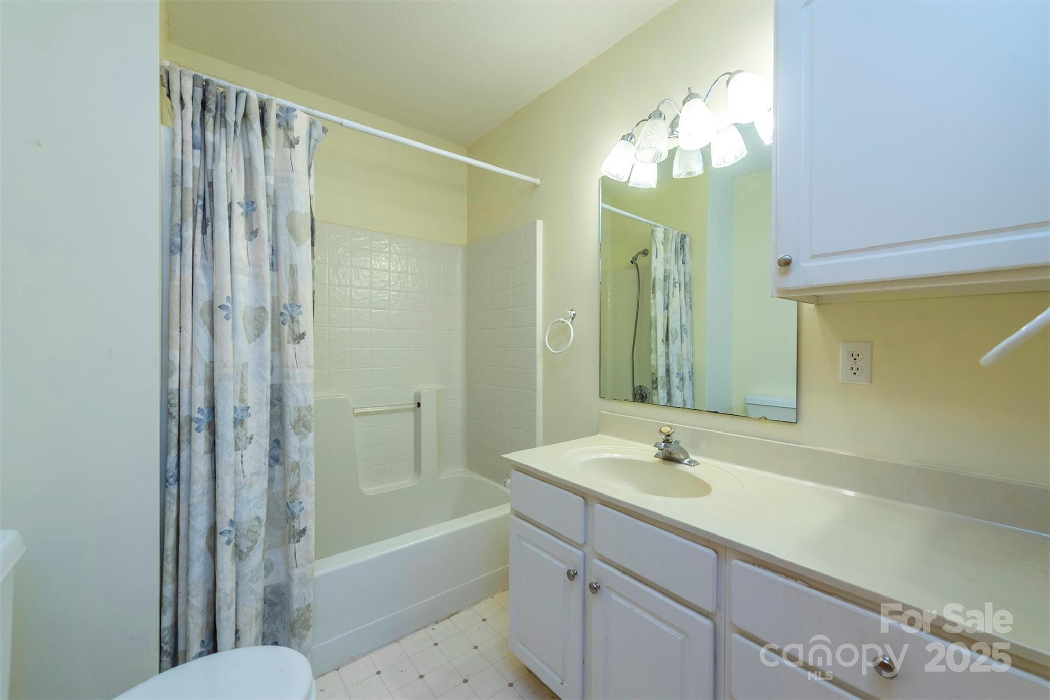 2 Woodburn Court Swannanoa NC 28778