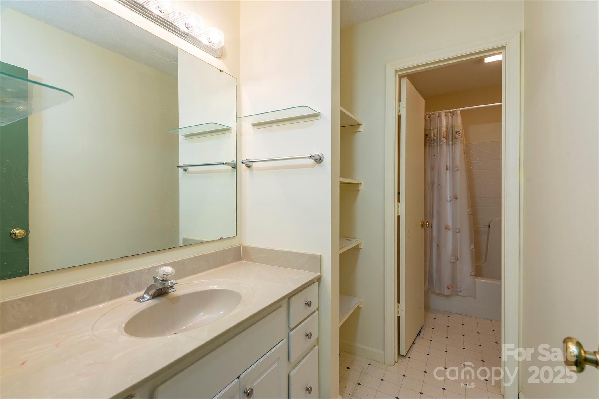 2 Woodburn Court Swannanoa NC 28778