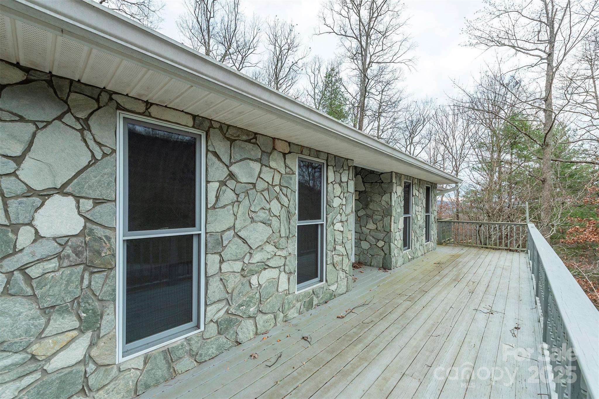 2 Woodburn Court Swannanoa NC 28778