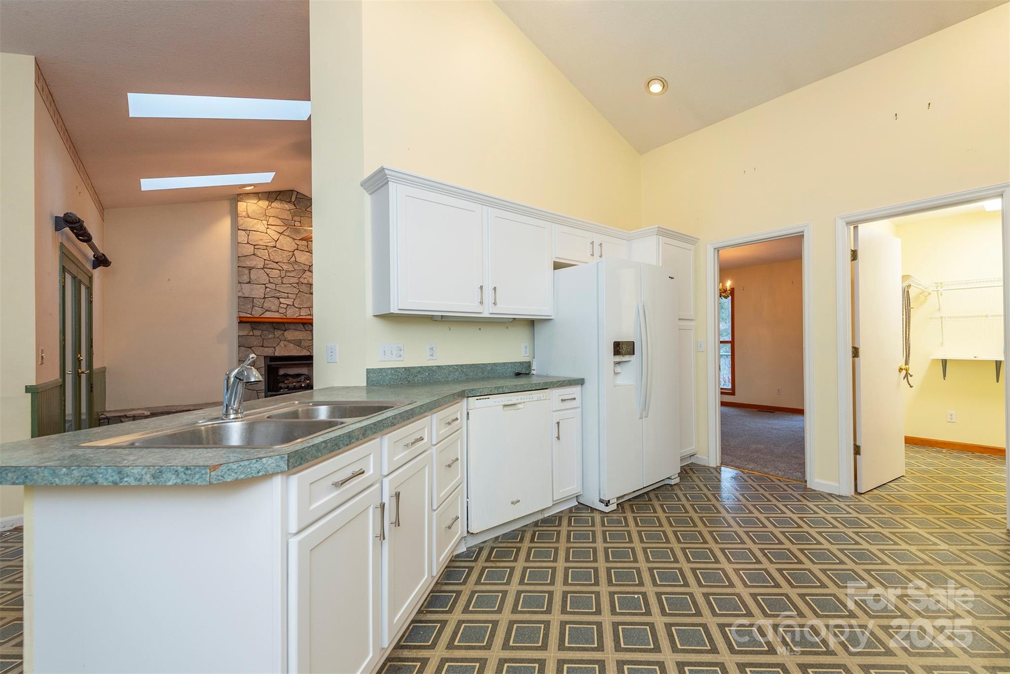 2 Woodburn Court Swannanoa NC 28778