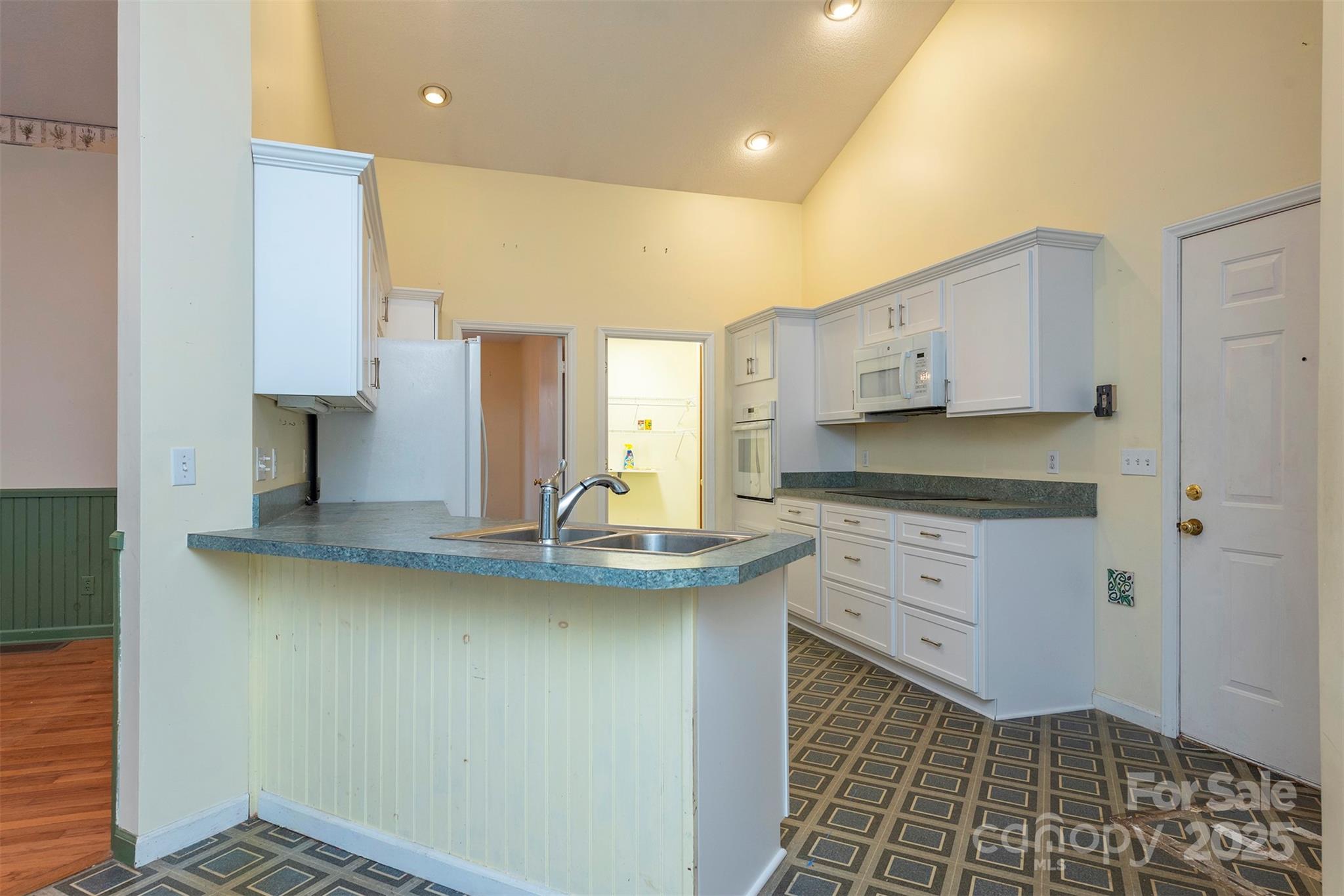 2 Woodburn Court Swannanoa NC 28778