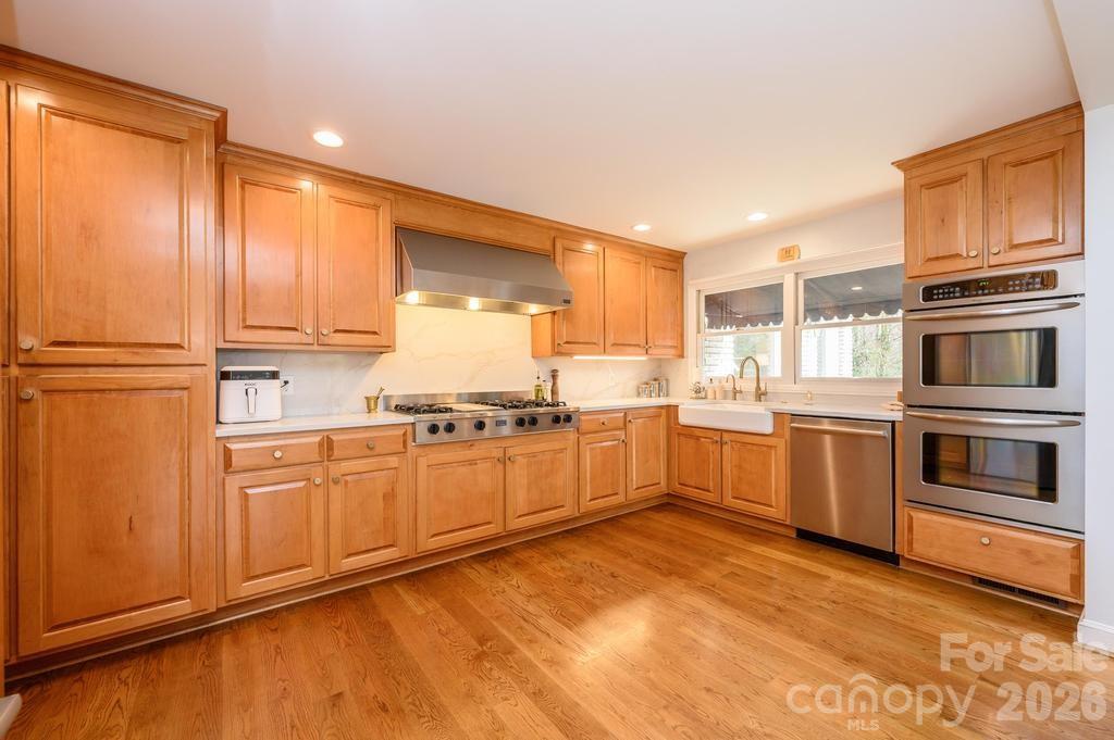 935 19th Avenue NW Hickory NC 28601