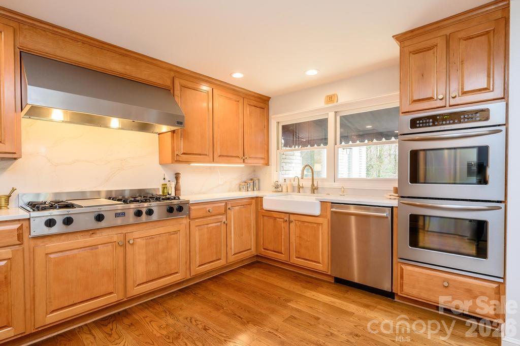 935 19th Avenue NW Hickory NC 28601