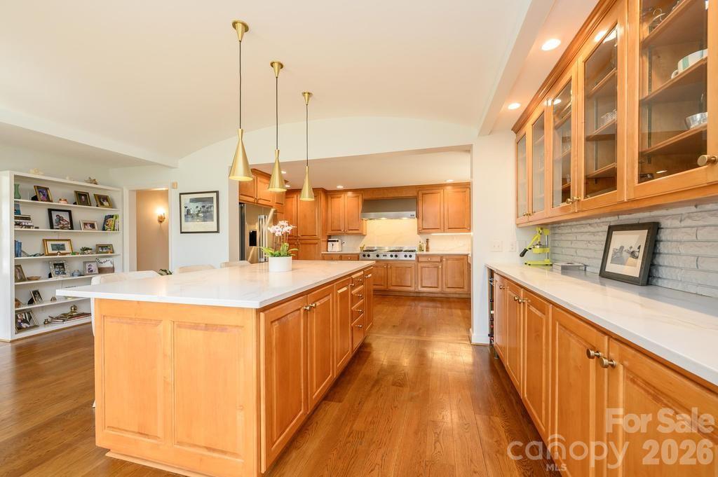 935 19th Avenue NW Hickory NC 28601