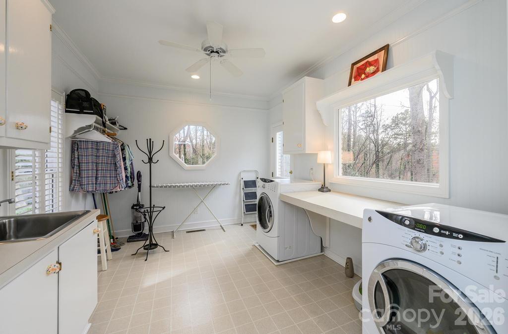 935 19th Avenue NW Hickory NC 28601