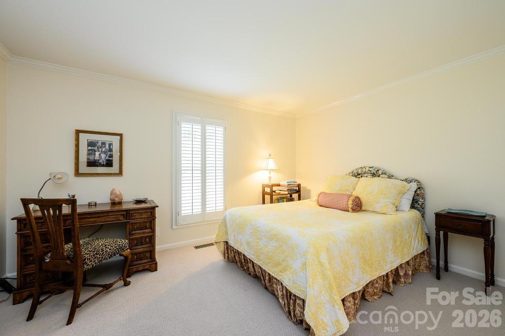 935 19th Avenue NW Hickory NC 28601