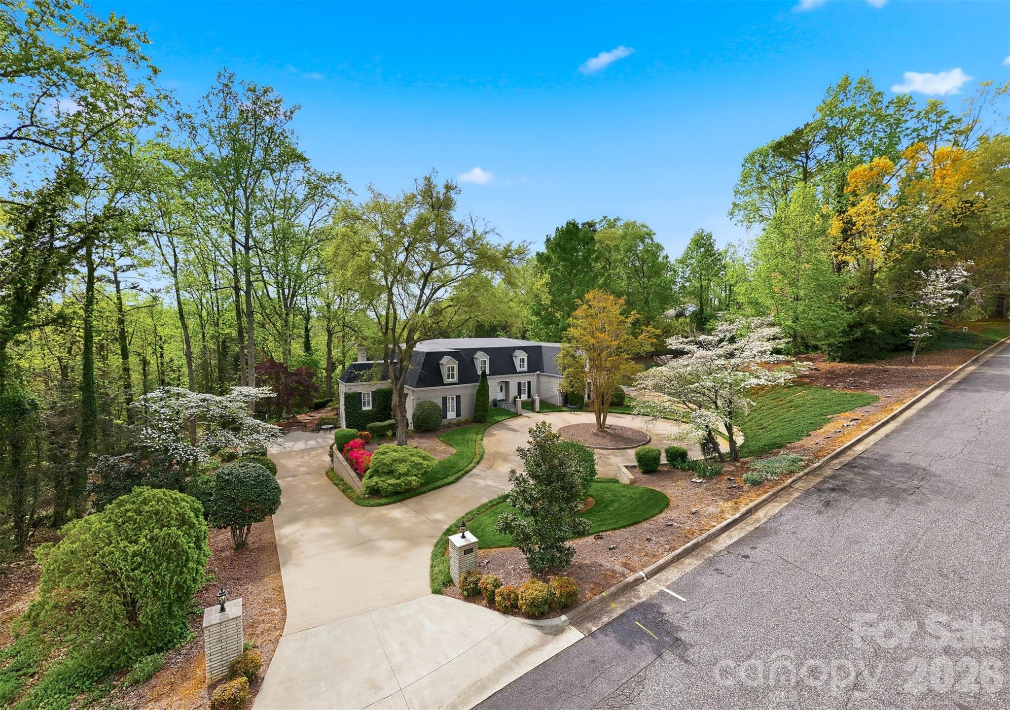 935 19th Avenue NW Hickory NC 28601