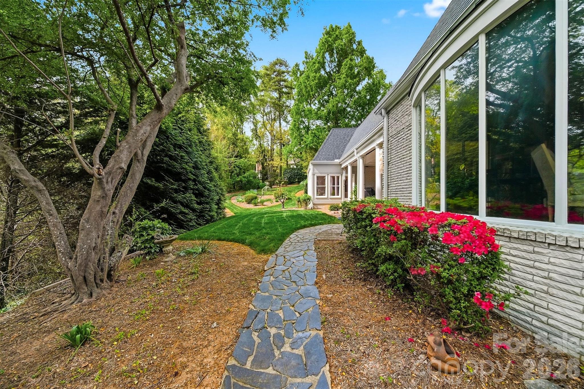 935 19th Avenue NW Hickory NC 28601