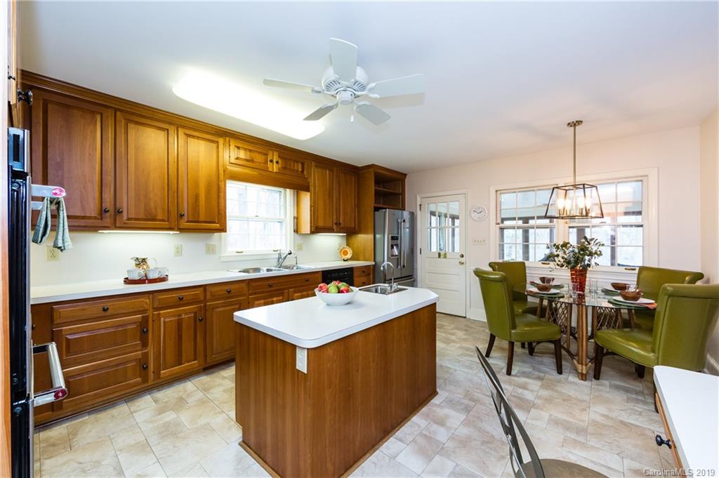 4139 Oldfield Road Charlotte NC 28226
