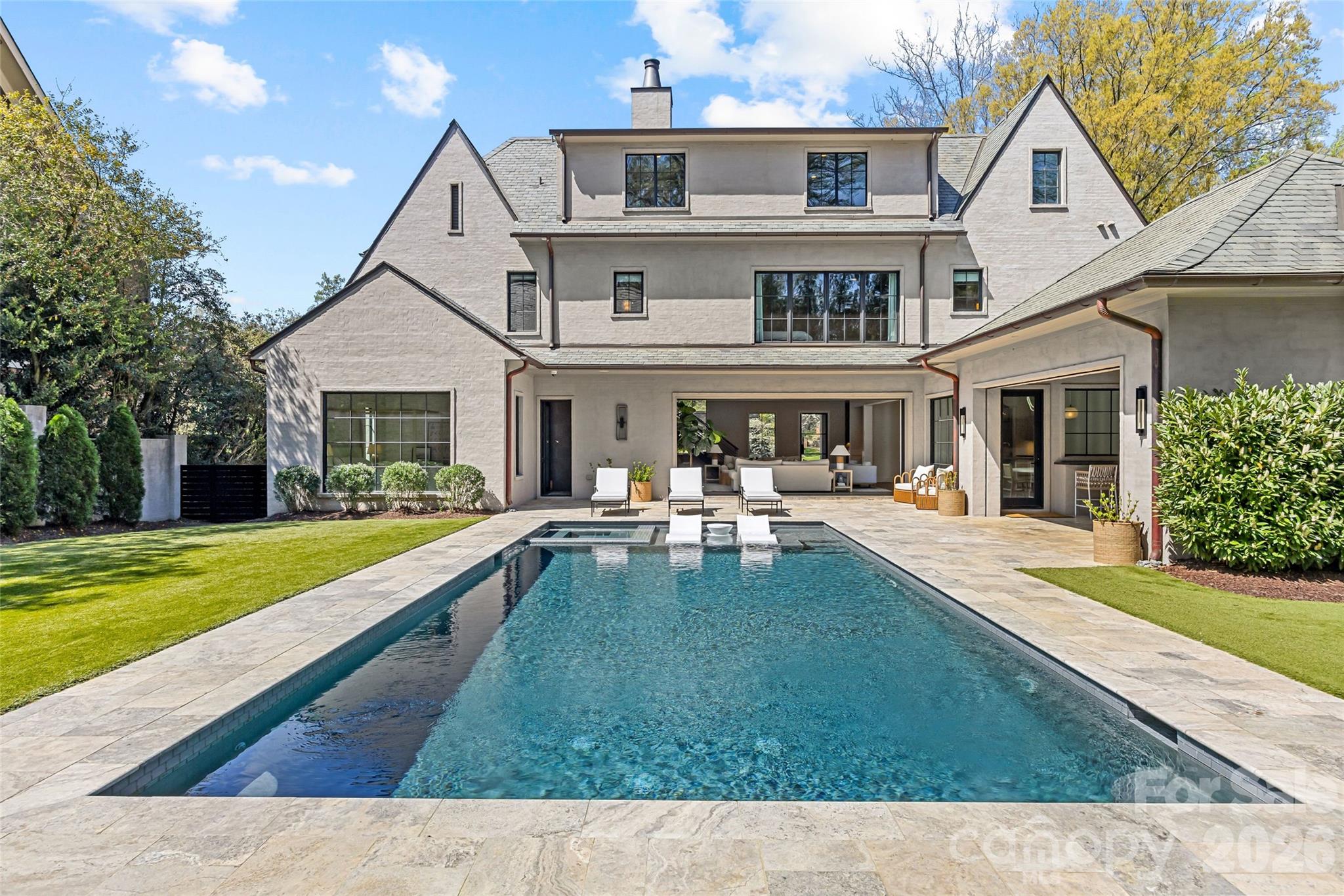 1919 Shoreham Drive Charlotte NC 28211