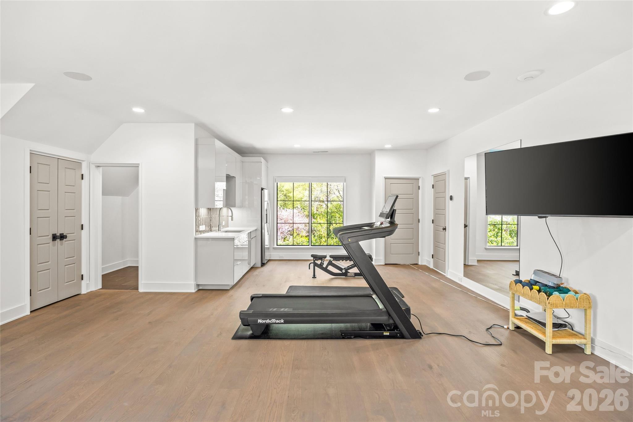 1919 Shoreham Drive Charlotte NC 28211