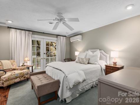 67 Cherokee Road Asheville NC 28801