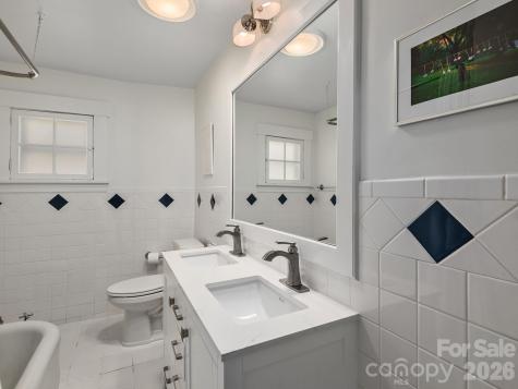 67 Cherokee Road Asheville NC 28801
