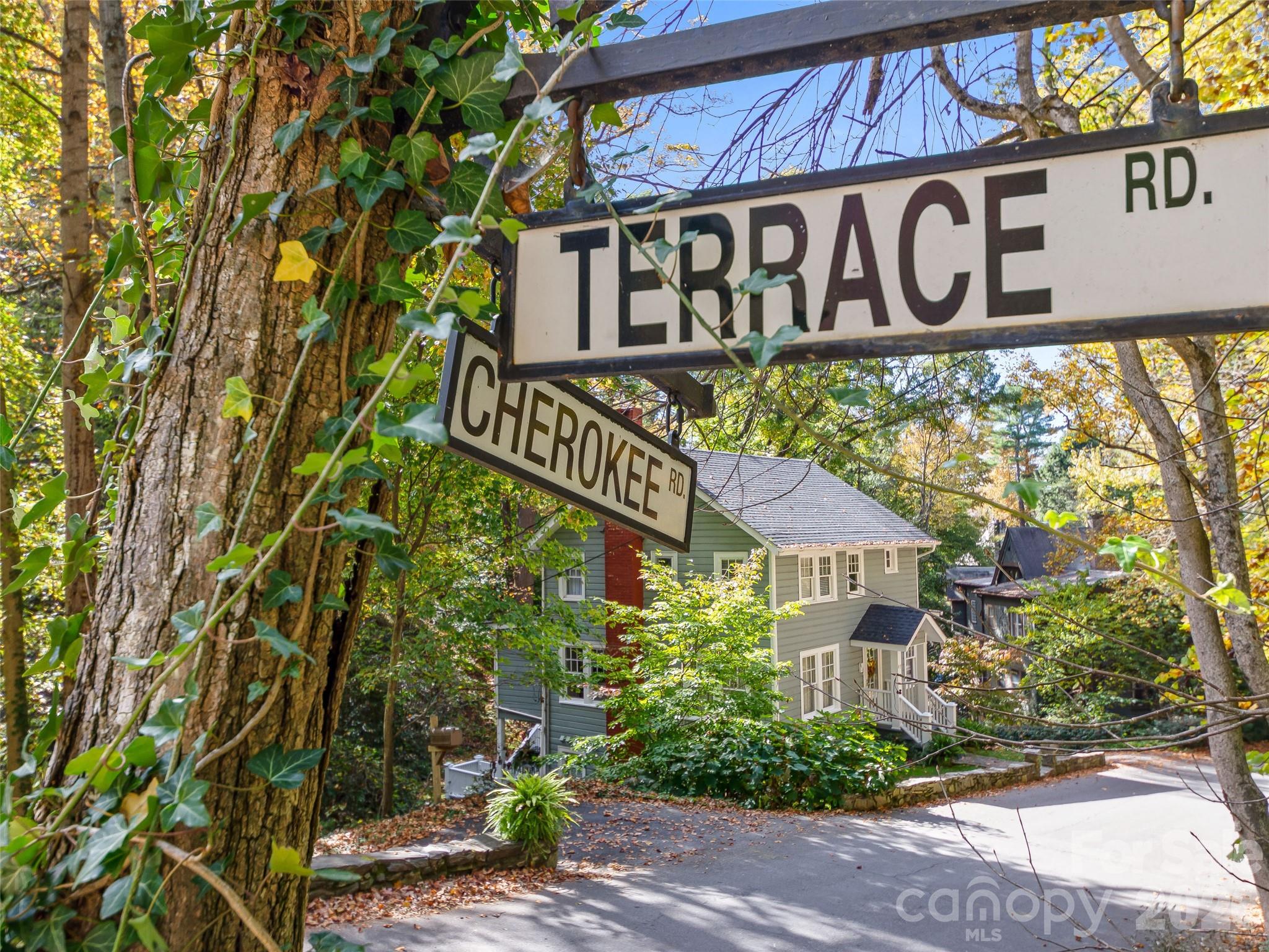 67 Cherokee Road Asheville NC 28801