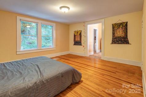 54 Spooks Branch Road Asheville NC 28804