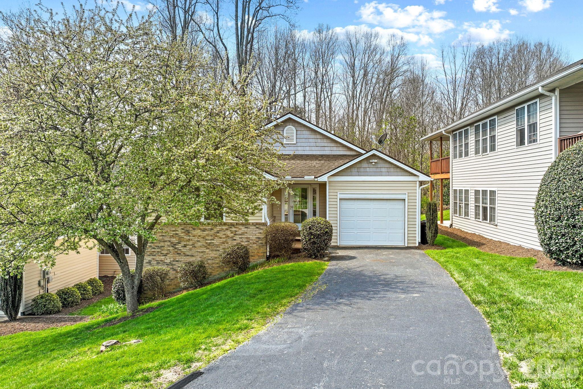 73 Creeks End Circle Mills River NC 28759