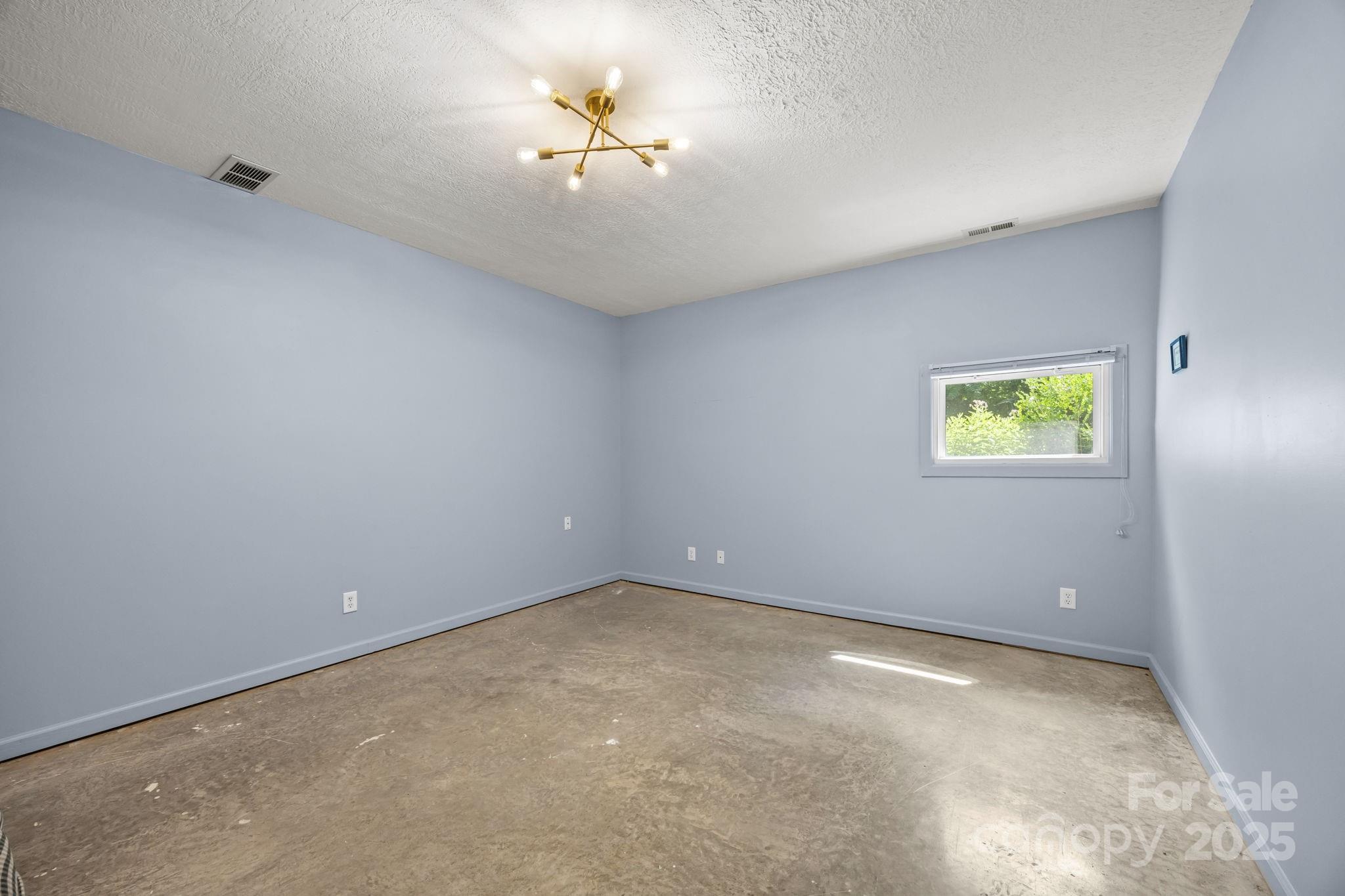 73 Waters Road Asheville NC 28805