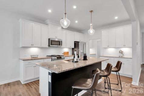 6409 Alanbrook Road Charlotte NC 28215