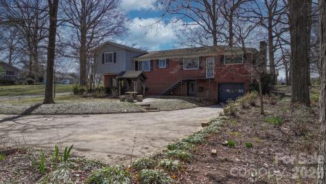 3335 25th Avenue NE Hickory NC 28601