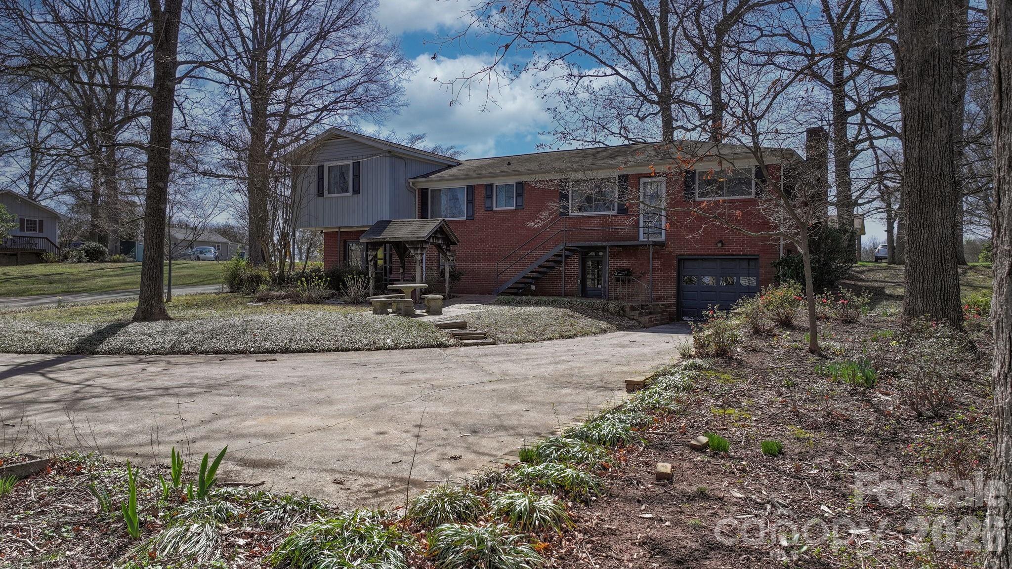 3335 25th Avenue NE Hickory NC 28601