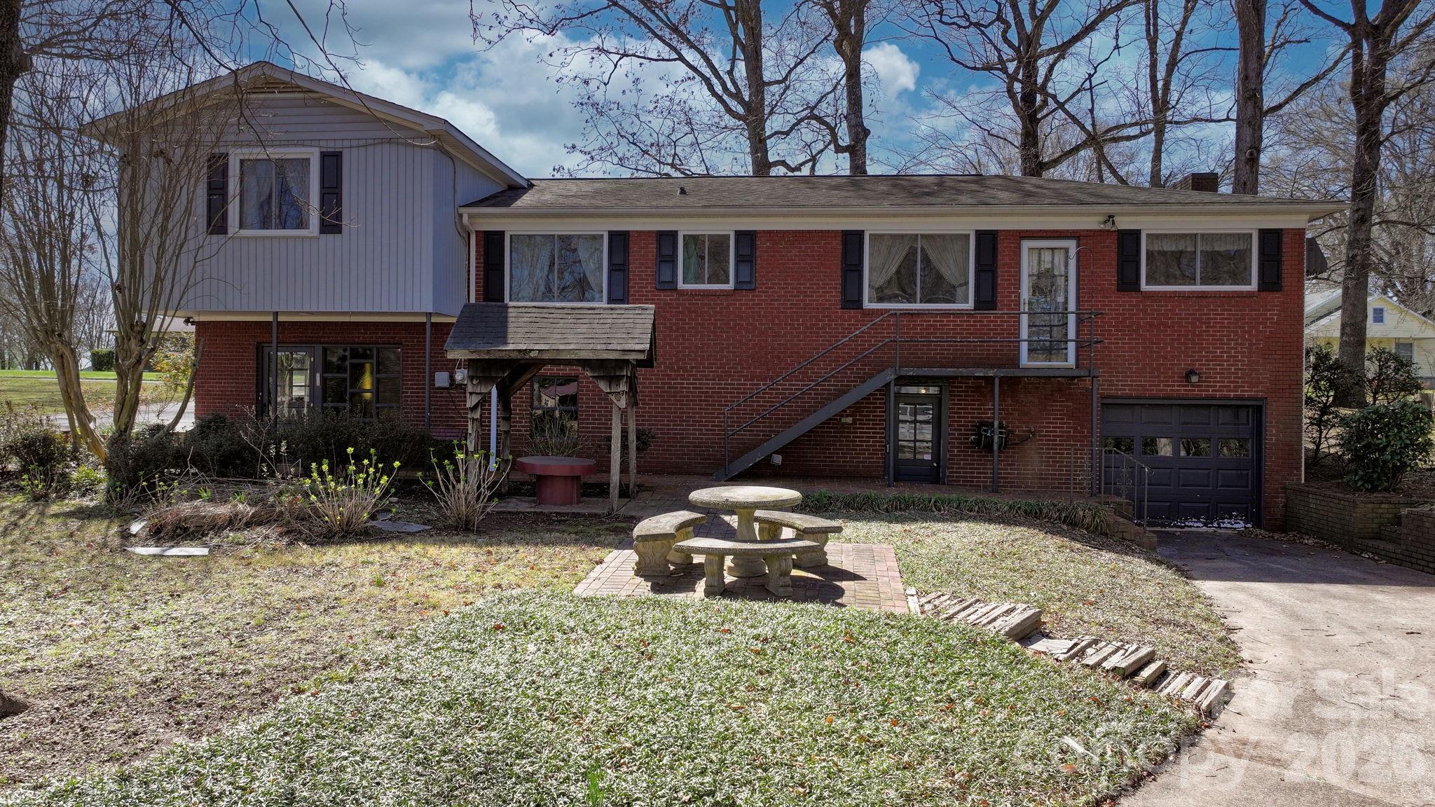 3335 25th Avenue NE Hickory NC 28601