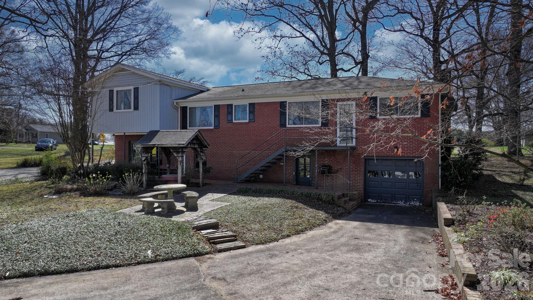 3335 25th Avenue NE Hickory NC 28601