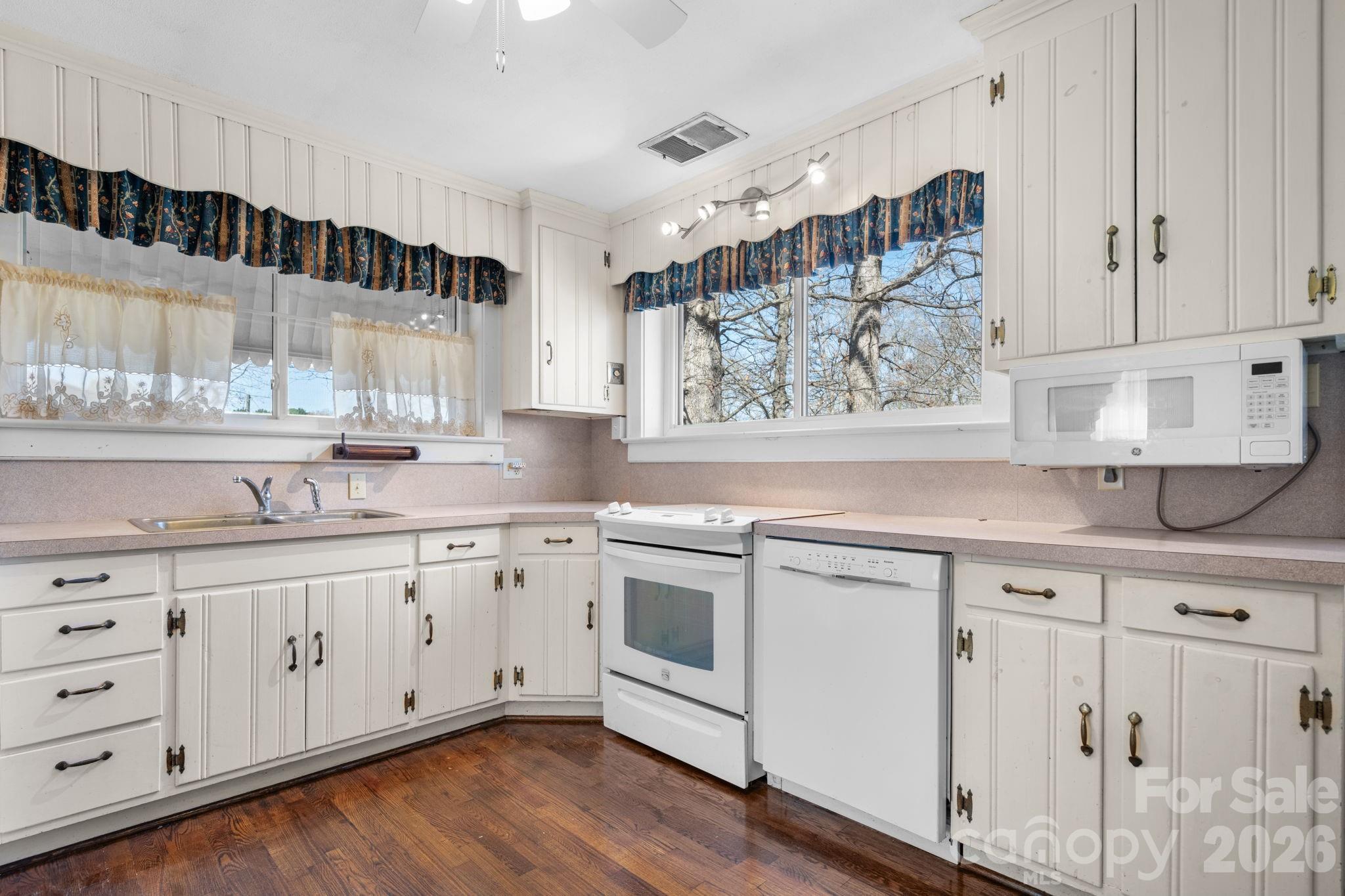 3335 25th Avenue NE Hickory NC 28601