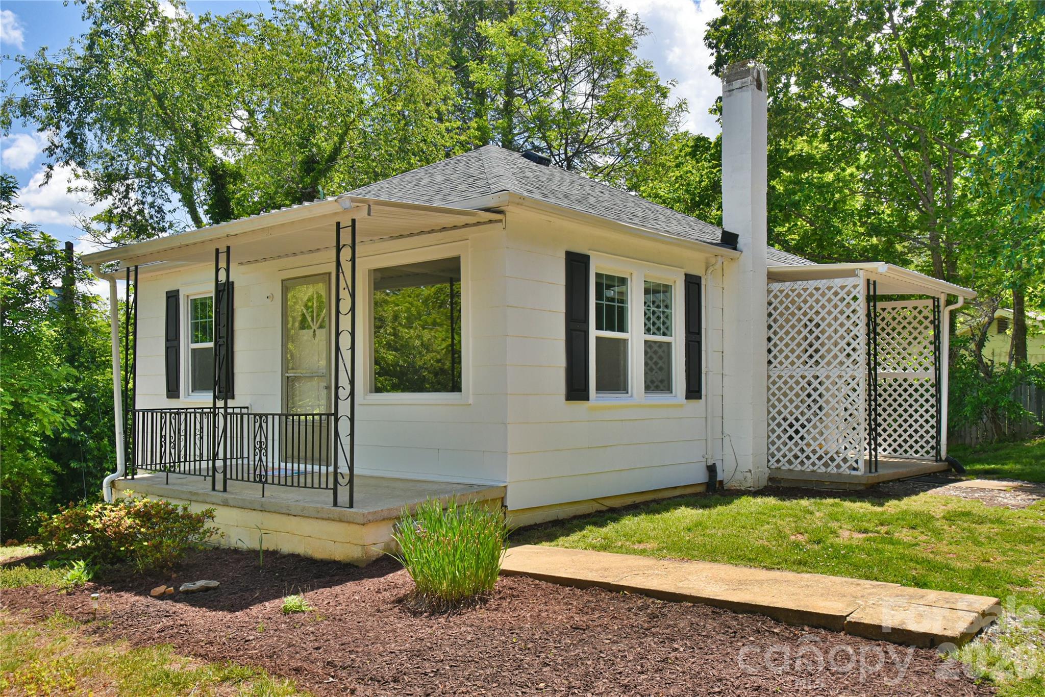 101 E Skyland Circle Asheville NC 28804