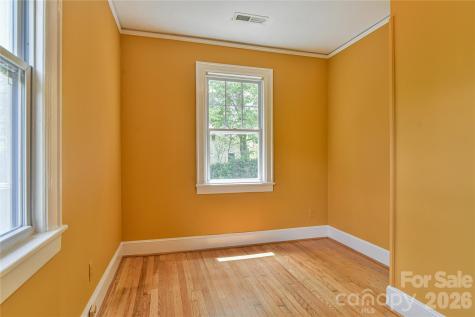 101 E Skyland Circle Asheville NC 28804