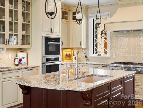 29 Stansbury Drive Asheville NC 28803