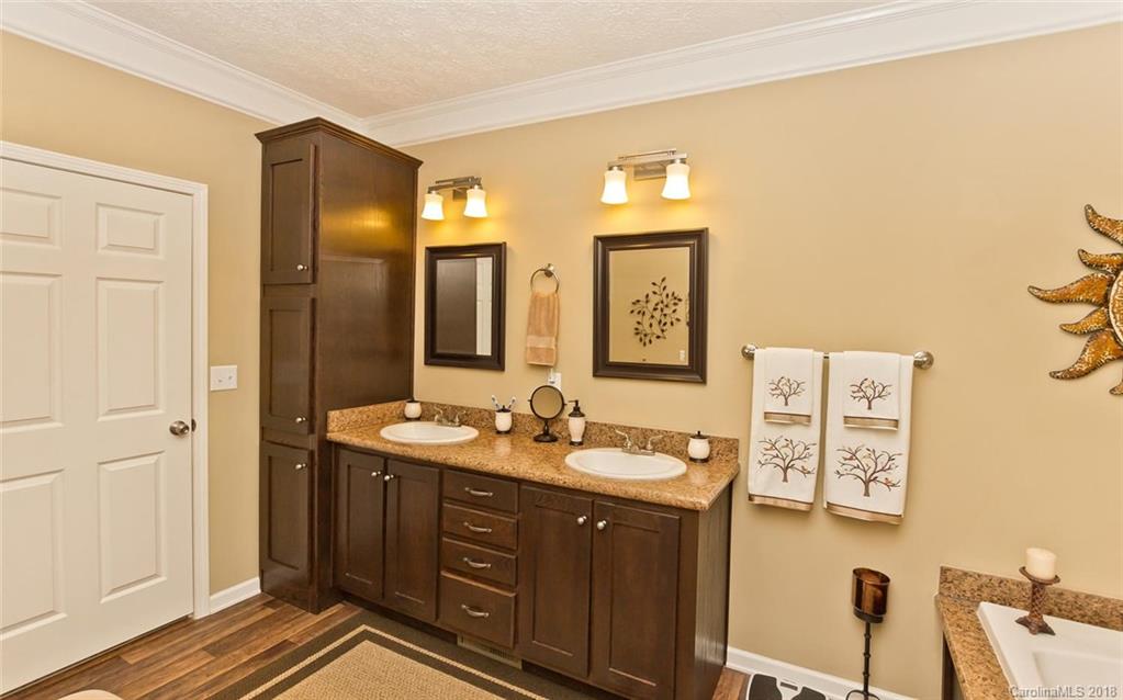 19 Meadow Ridge Drive Burnsville NC 28714