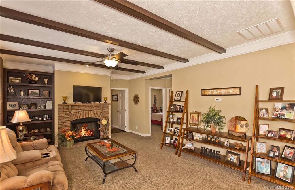 19 Meadow Ridge Drive Burnsville NC 28714