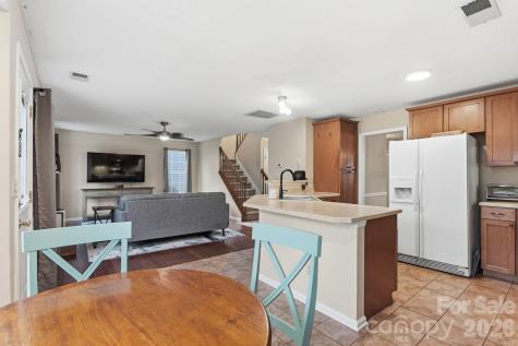 272 Rose Street Mooresville NC 28117
