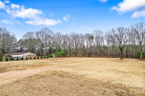 1609 Beulah Church Road Weddington NC 28104