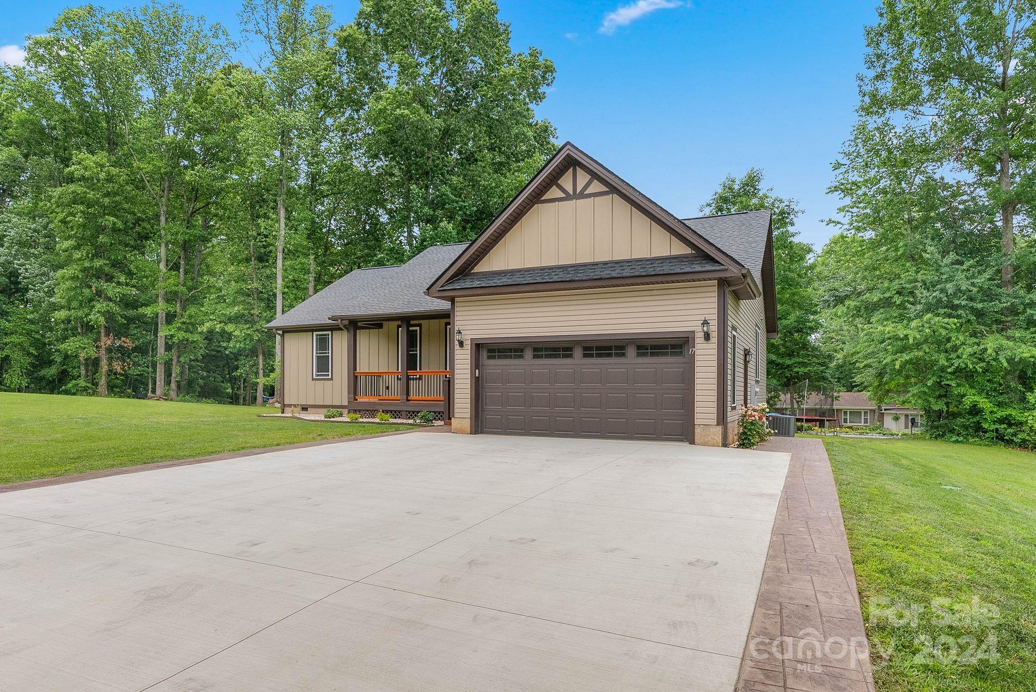 17 Oatgrass Lane Candler NC 28715
