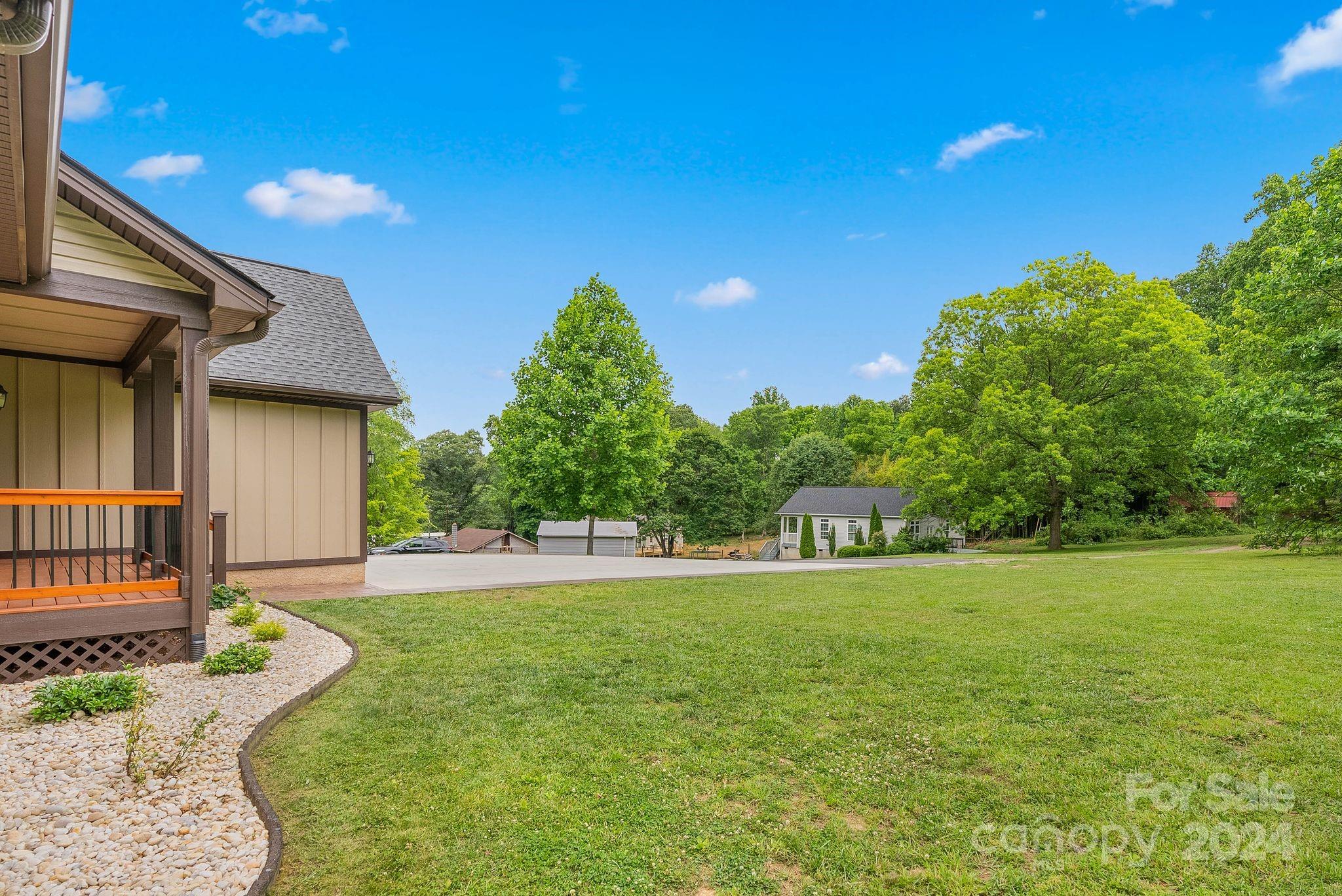 17 Oatgrass Lane Candler NC 28715