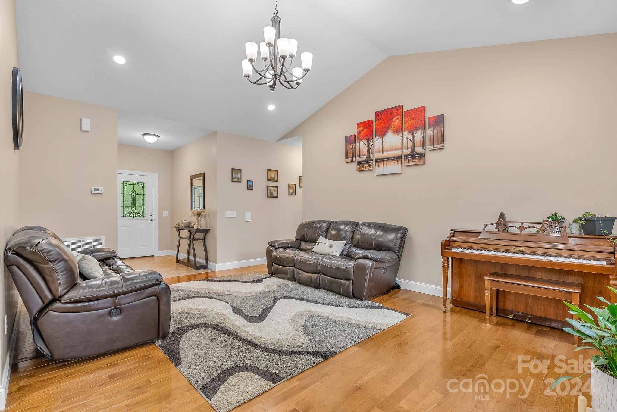 17 Oatgrass Lane Candler NC 28715