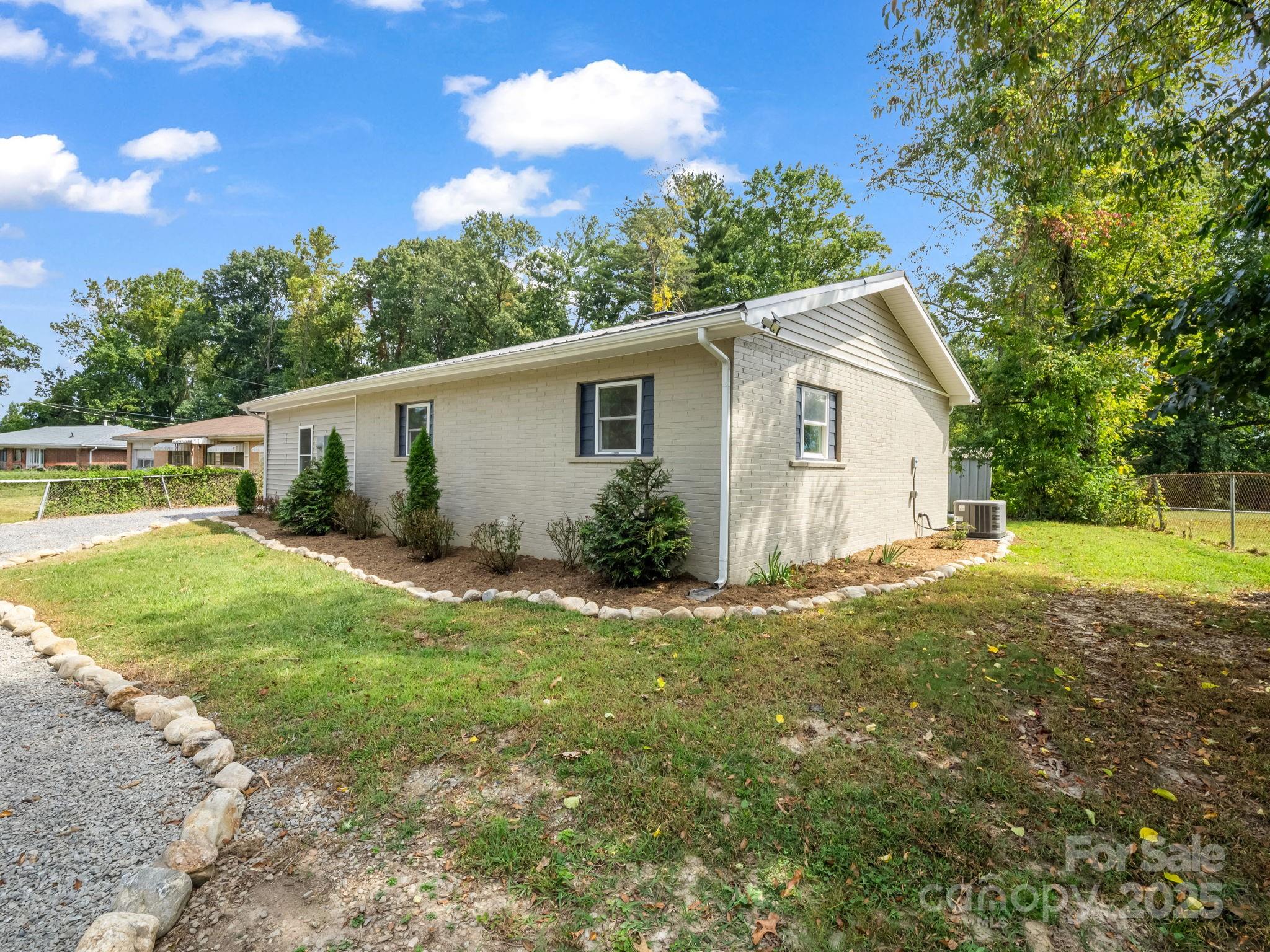 67 Robinson Avenue Asheville NC 28803