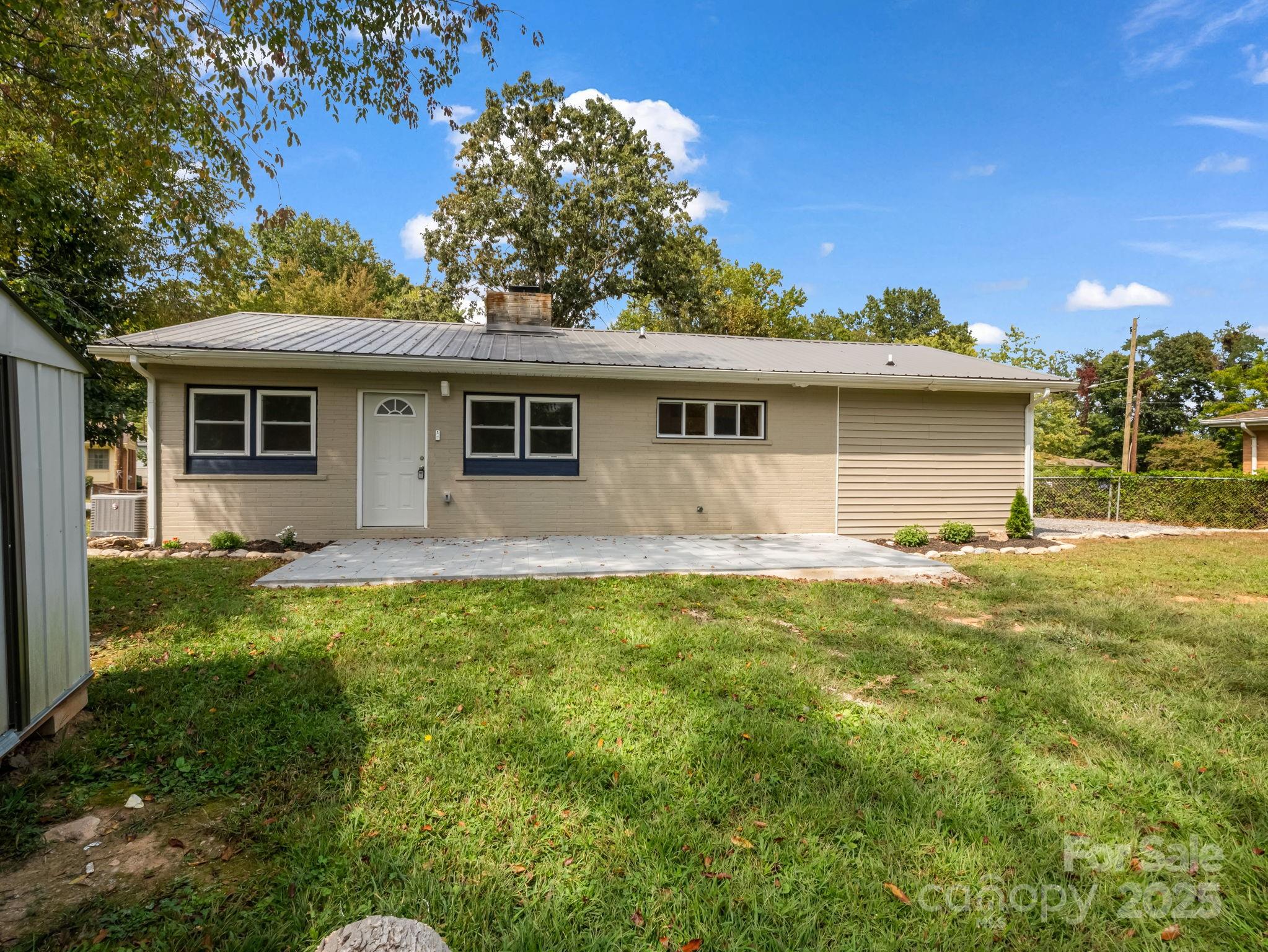 67 Robinson Avenue Asheville NC 28803